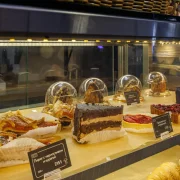 Экспресс-кофейня CofeFest в Большом Саввинском переулке фото 10 на сайте Hamovniki.su