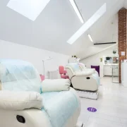 Студия наращивания ресниц и архитектуры бровей DollyLashes.studio фото 9 на сайте Hamovniki.su