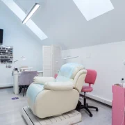 Студия наращивания ресниц и архитектуры бровей DollyLashes.studio фото 14 на сайте Hamovniki.su