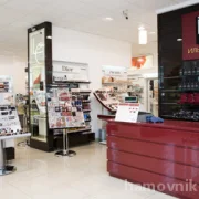 Магазин парфюмерии и косметики Иль де ботэ на Комсомольском проспекте фото 3 на сайте Hamovniki.su