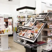 Магазин парфюмерии и косметики Иль де ботэ на Комсомольском проспекте фото 2 на сайте Hamovniki.su